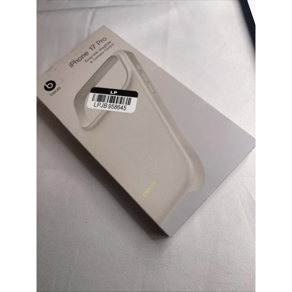 Beats  Case with MagSafe and Camera Control For iPhone 17 Pro – Lime Stone